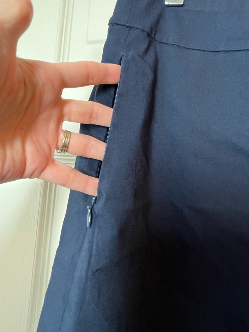 J McLaughlin Scallop-Hem Skort in Navy Blue Size Medium - Picture 4 of 10